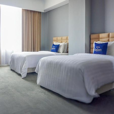 Hotel Dafam Pekanbaru Exterior photo