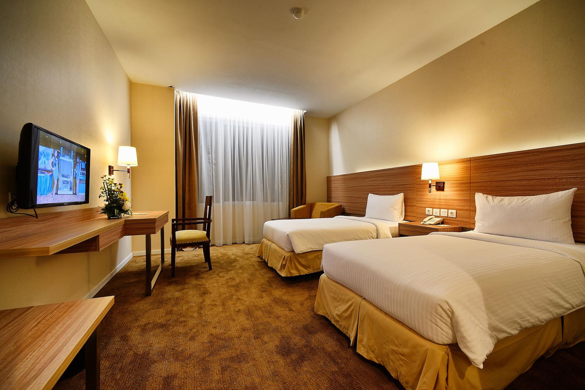 Hotel Dafam Pekanbaru Exterior photo